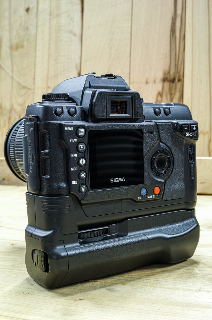 Sigma SD10 DSLR The SD10 is Sigma´s second DSLR from 2003,… Flickr