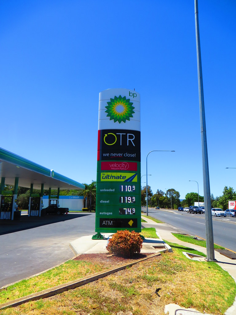 New BP/OTR (former Mobil) Salisbury Downs As Mobil is leav… Flickr