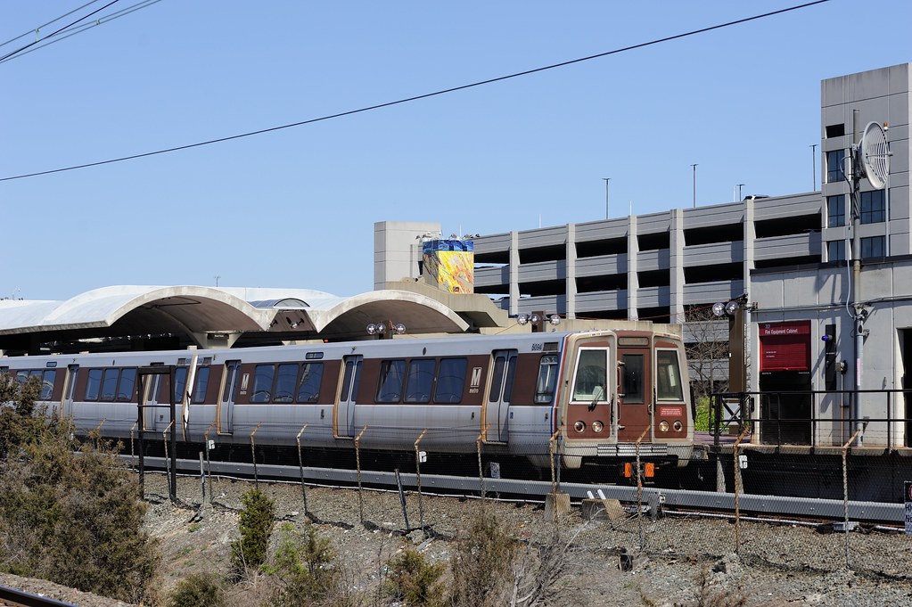 Metro5094NewCarrollton542016 The Washington Metro’s … Flickr