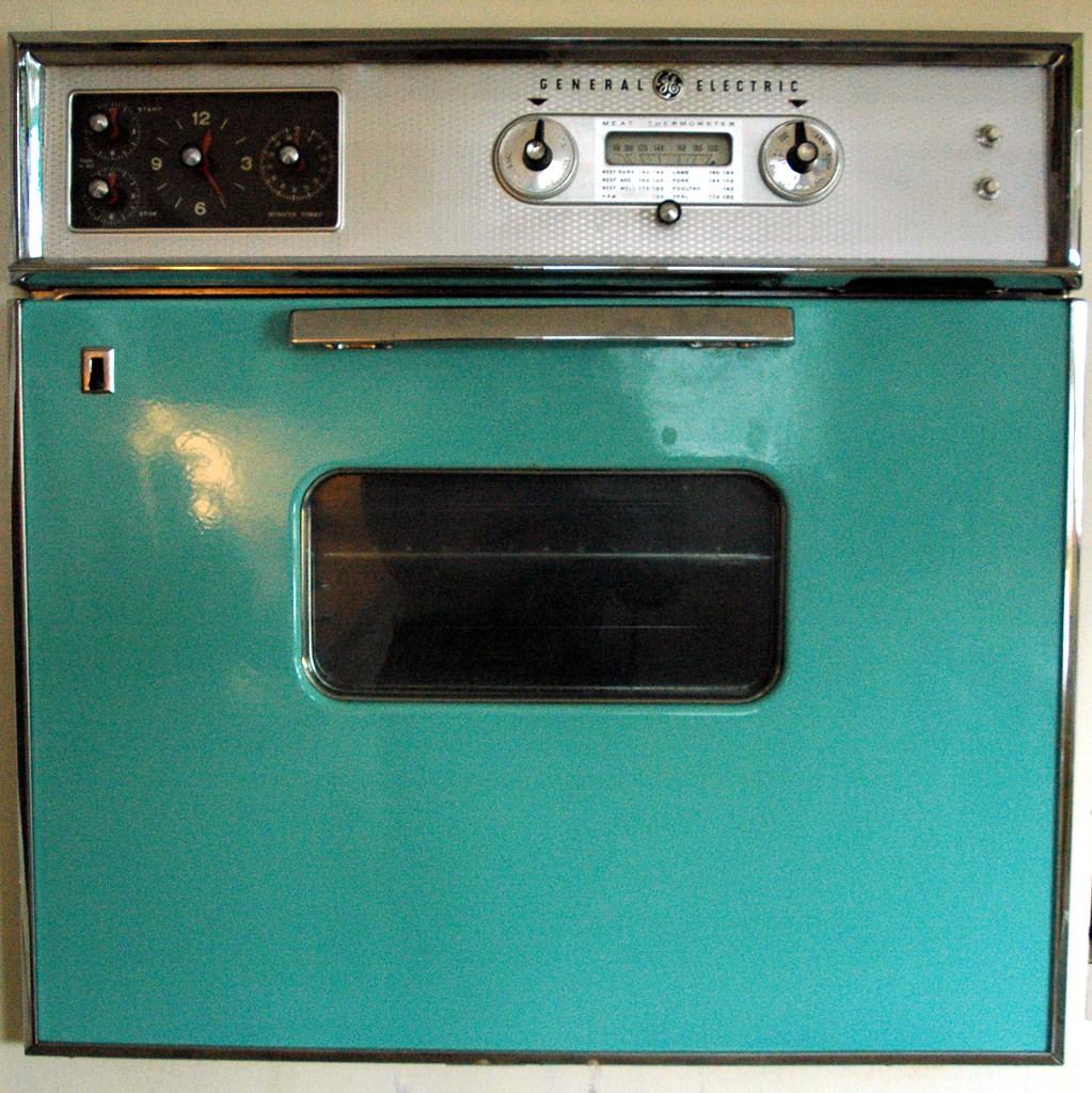vintage wall oven from my friend Leslie's vintage 1960's a