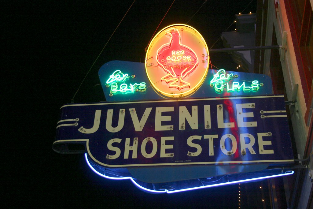 red goose shoe store neon at night www.fortwortharchitectu… Flickr