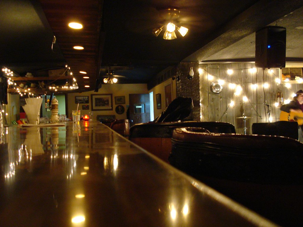 The Bar at the Dakota It's neat. The front is like the ins… Flickr