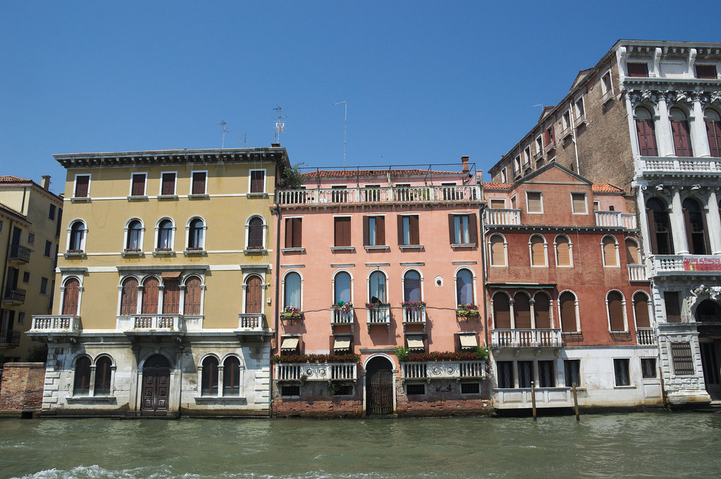 Venezia House on the Canal Valentin Thibault Flickr