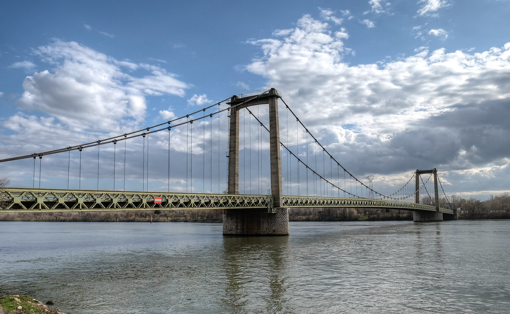 Pont de Roquemaure Rémi Avignon Flickr