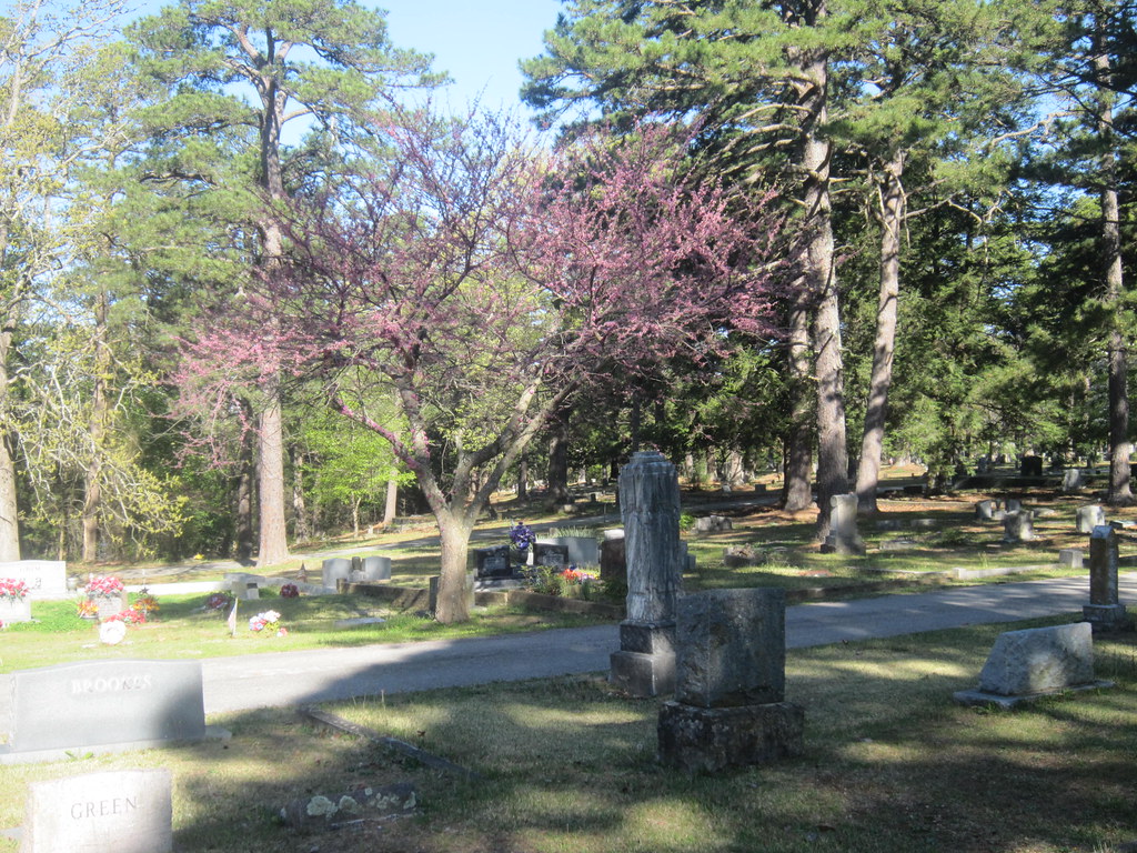 Eureka Springs Cemetery 2 JuralMS Flickr