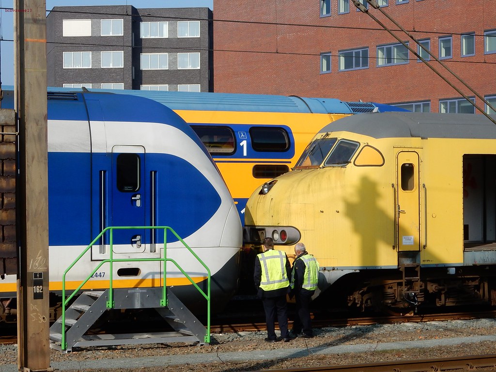 NS type SLT en materieel '64 Nieuw en oud, neus aan neus b… Flickr