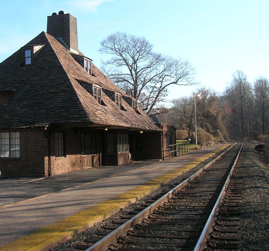 MILL NECK,LONG ISLAND,NY TRAIN STATION This is the train … Flickr