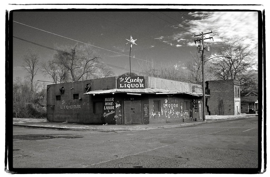 The New Lucky Liquor on Fannin Street in Shreveport mikerosebery