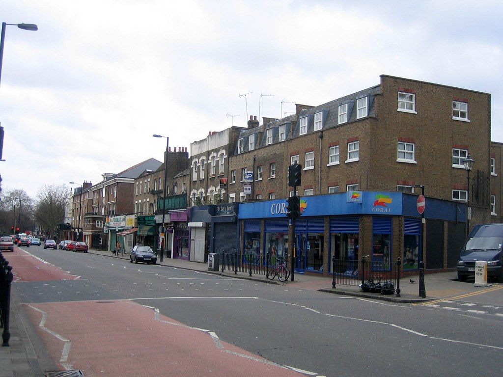 Essex Road, Islington, London Click on Flickr