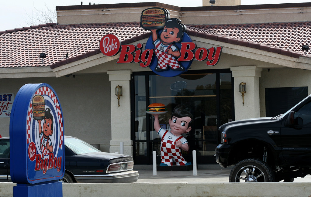 Bob's Big Boy 02 Bob's Big Boy restaurant signs in Baker C… Flickr
