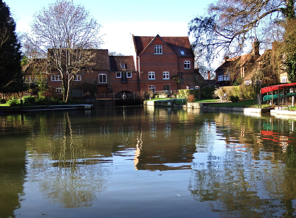 The Mill, WhitchurchonThames We admired this pretty mill… Flickr