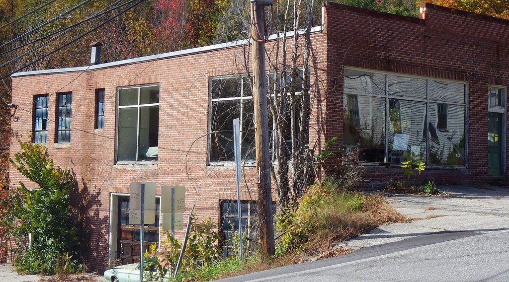 Oldest NH Ford Dealership Deco Building IMGP2310 Flickr
