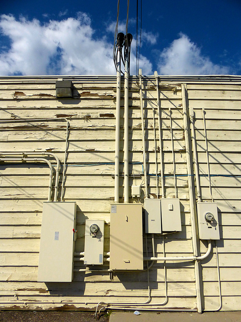 Yellow Boxes With Blue Sky Back alley, Orem, Utah County, … Flickr