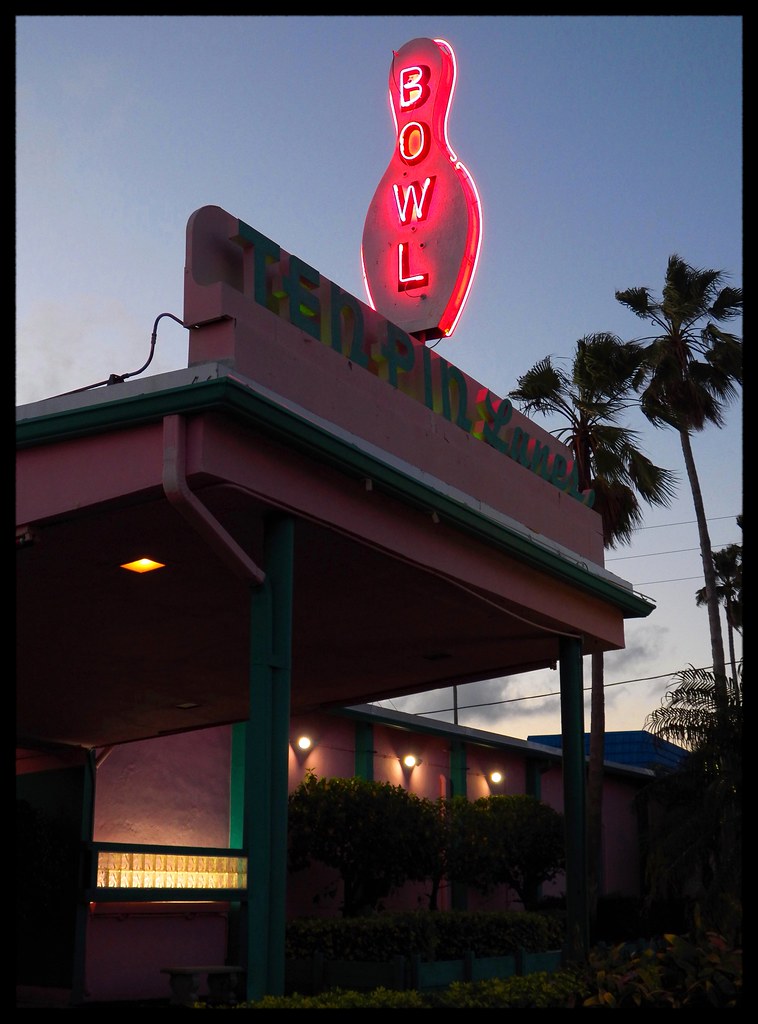 Ten Pin Lanes As evening descends upon the Tampa Bay area,… Flickr