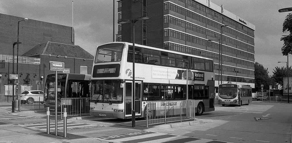 Altrincham Bus Station Autumn 2015 [W913VLN] a photo on Flickriver