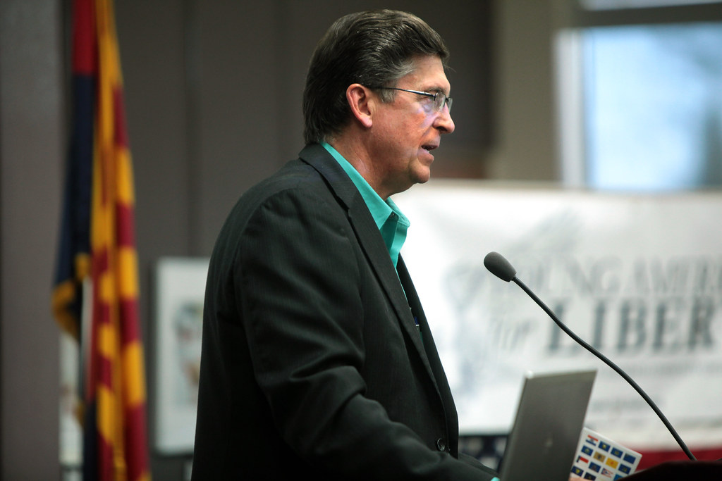 Richard Mack Sheriff Richard Mack speaking at a meeting fo… Flickr