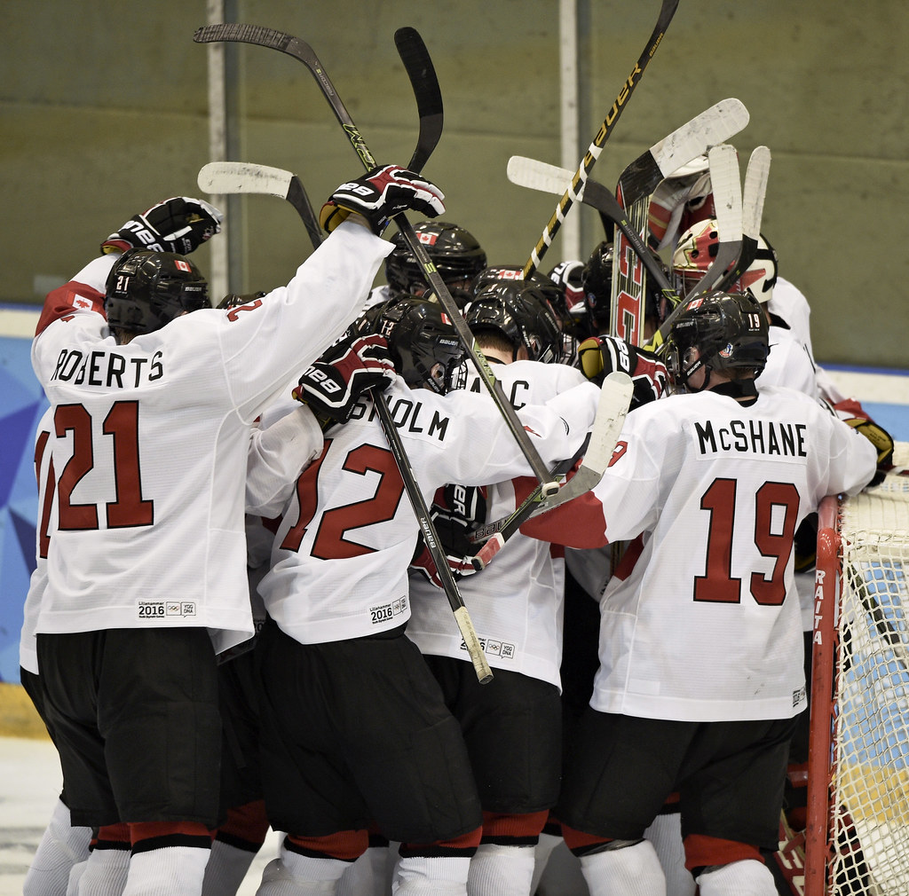 Ice Hockey Preliminary Game 7 USA vs CAN Lillehammer, Nor… Flickr