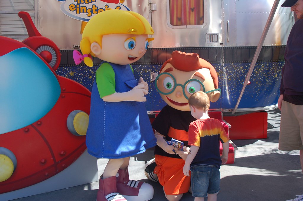Little Einsteins Leo And Annie Hug