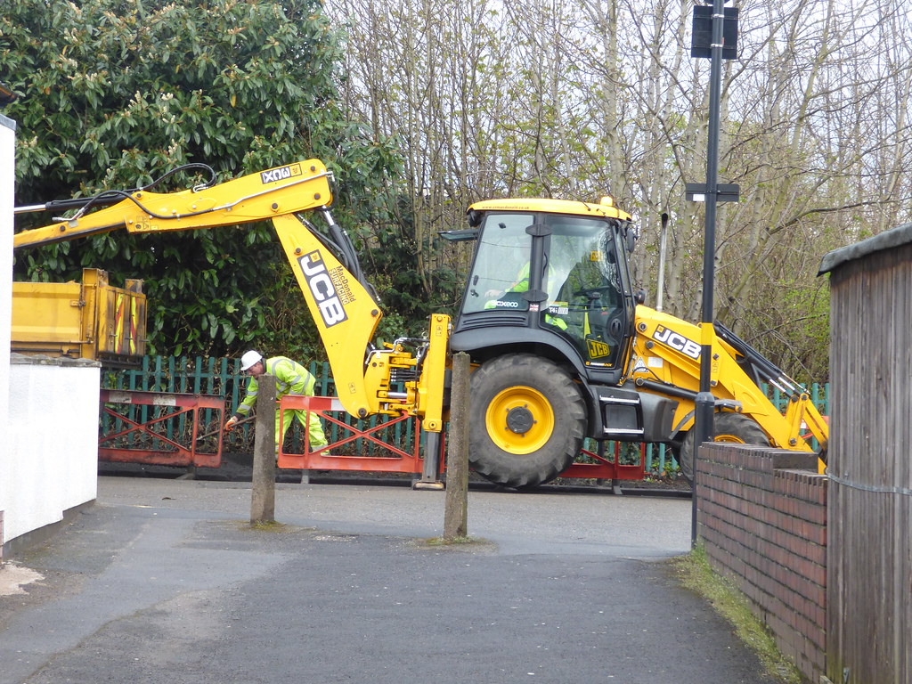 JCB Welby Road Hall Green Station The footpath on Welb… Flickr
