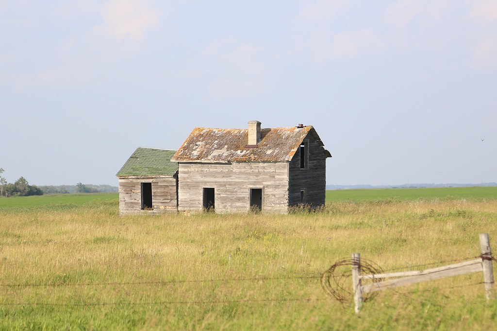 Abandoned Farmhouse North of MB Mick L Flickr