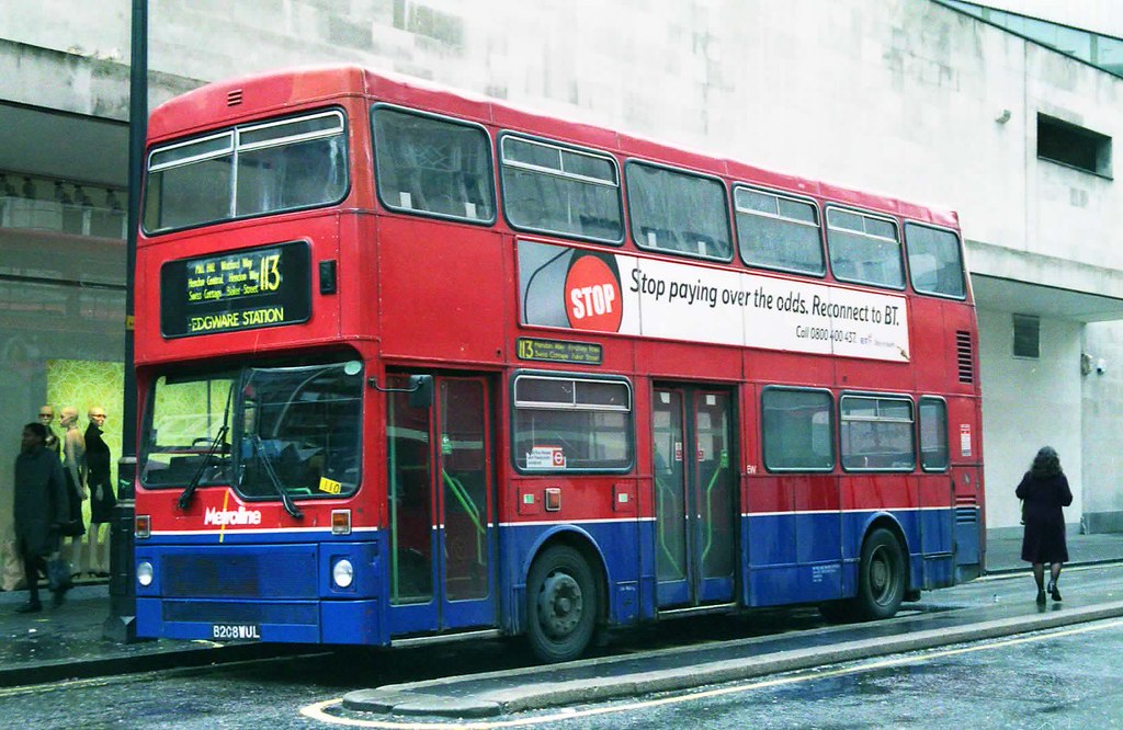 M1208 Oxford Circus, March 2001. Philip Hambling Flickr