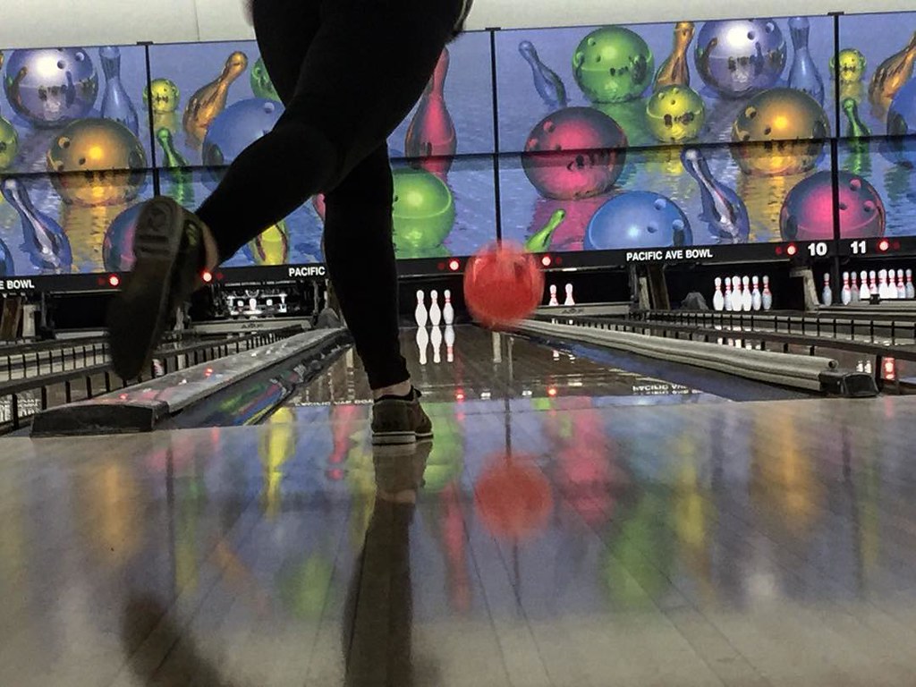 2365 Pacific Avenue Bowling Fun time bowling in a packed … Flickr