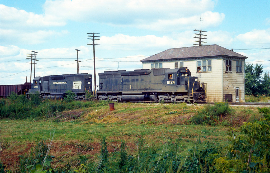 North Judson, Indiana Penn Central 6124 heads east having… Flickr