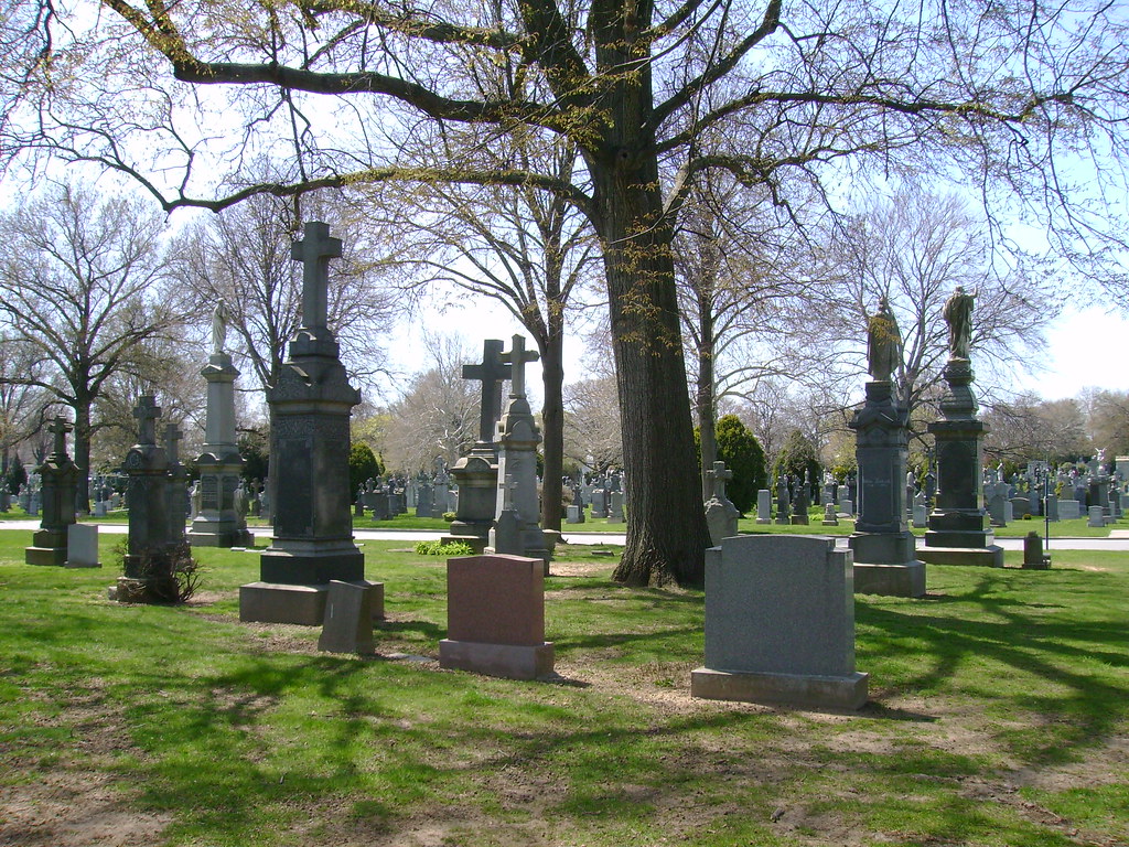 St. John Cemetery St. John's Cemetery history nycemetery.w… Flickr
