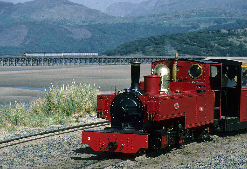 Fairbourne & Barmouth Bridge The Fairbourne Railway's 'Rus… Flickr