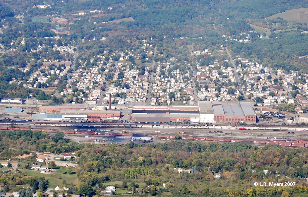 071014_33 10/2007 Altoona, PA The Juniata Shops. lmyers83 Flickr