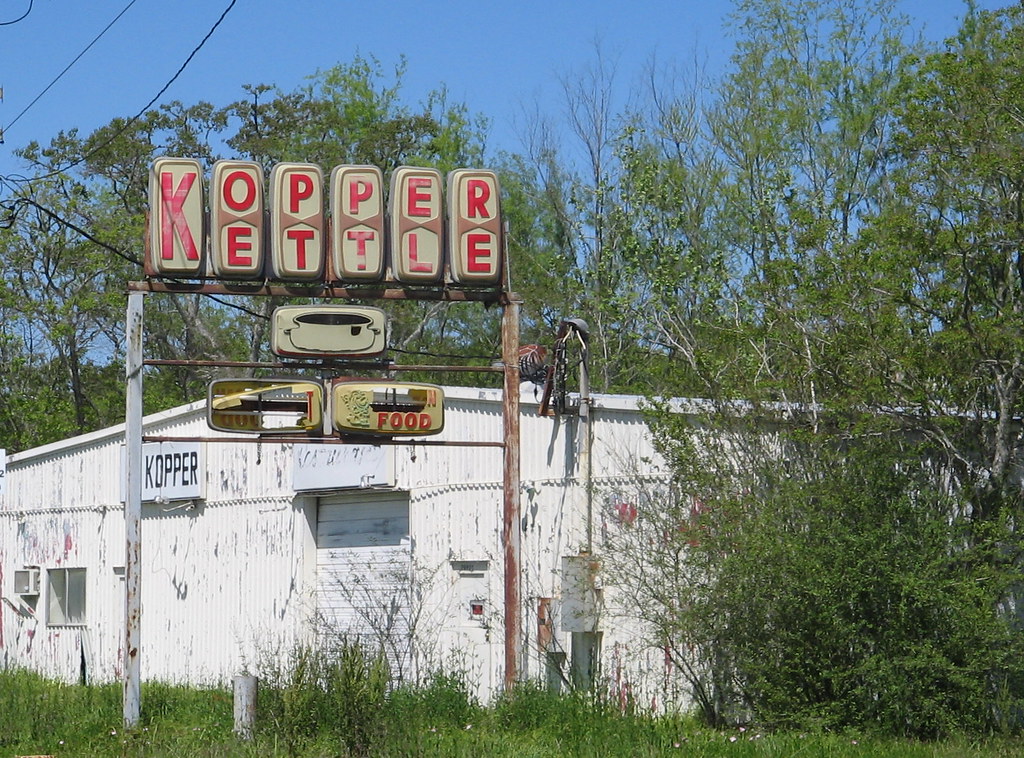 Kopper Kettle is Klosed.... ( The woods have almost recl… Flickr