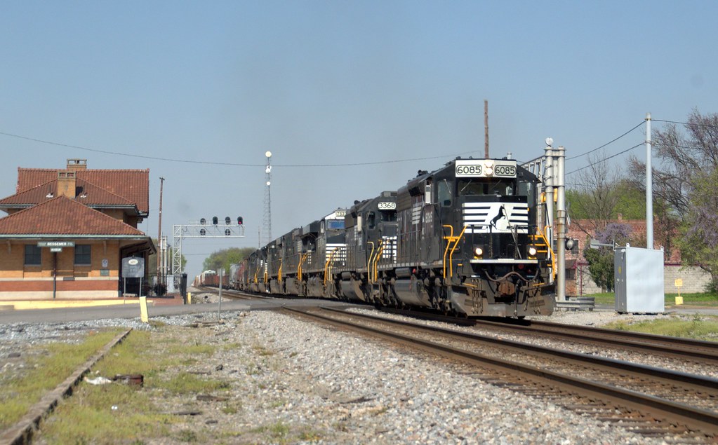 NS A21 Bessemer, AL 32516 NS A21 Bessemer, AL 2 SD402s,… Flickr