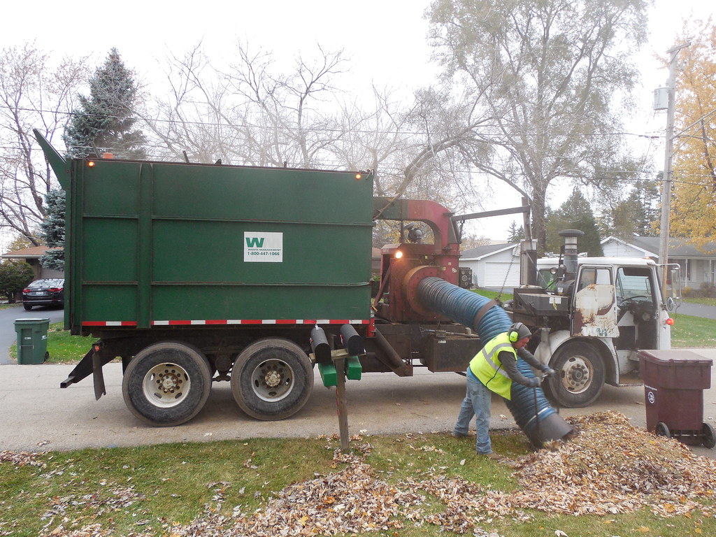 Waste Management Leaf Vacuum In Lake County, Illinois, lea… Flickr