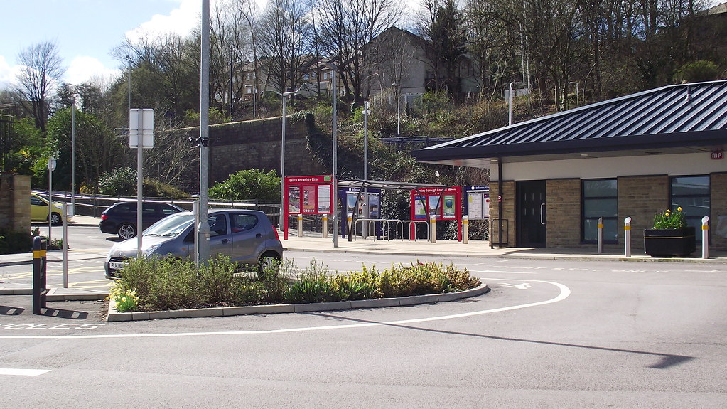 Burnley Manchester Road Station, Manchester Road, Burnley … Flickr