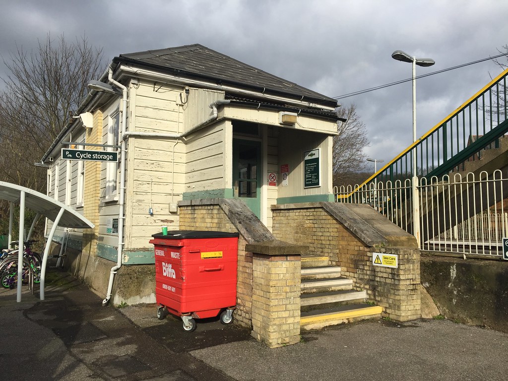Whyteleafe station London Railway stations Flickr