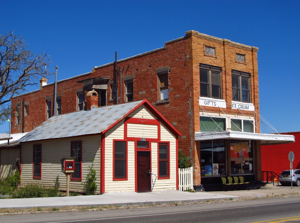 Carrizozo, New Mexico The Paden Drugstore Building (1909) … Flickr