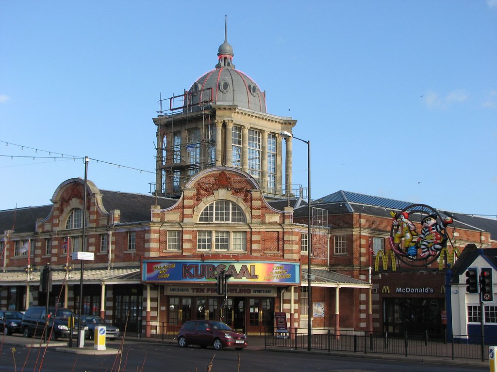 Southend An attractive building on the sea front in Southe… Flickr
