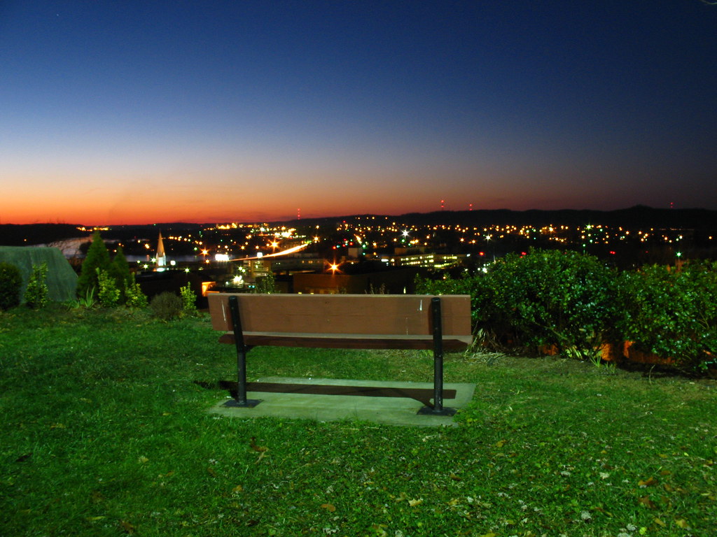 Sunset Quincy Park over Parkersburg, WV Quincy park in Pa… Flickr