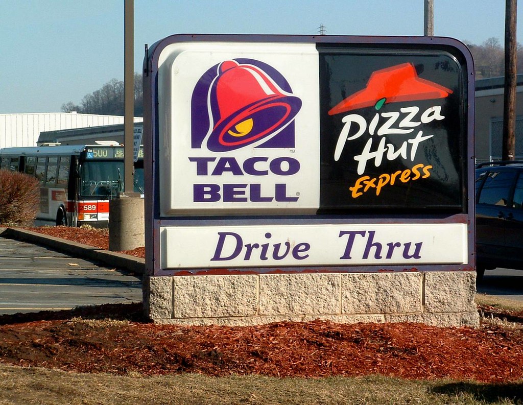 Taco Bell Pizza Hut Drive Thru a photo on Flickriver