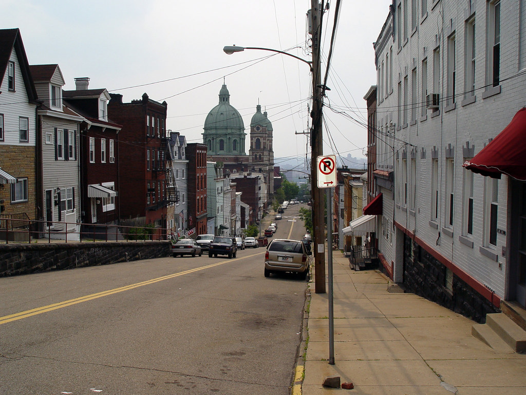 Polish Hill, Pittsburgh Looking down Brereton Street. Flickr