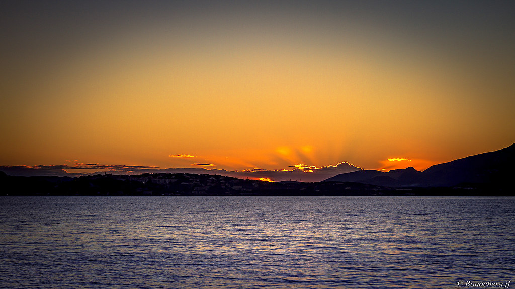 Un coucher de soleil sur portovecchio003 jean françois