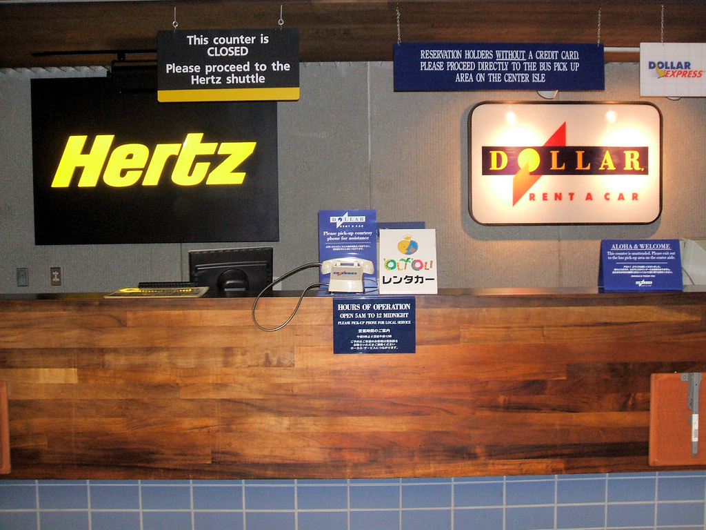 carrental Hertz and Dollar car rental at 7pm HST on a Thur… Flickr