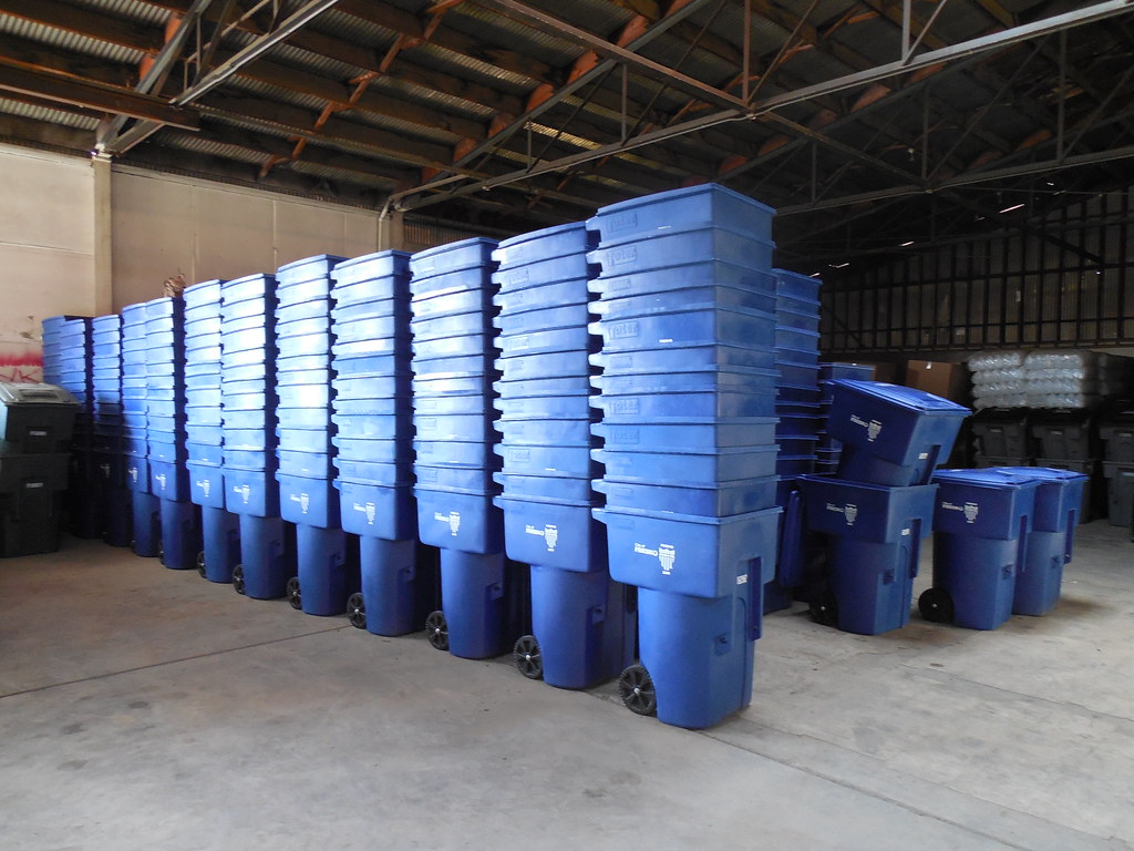 Fresno Container Management Yard Brand new carts zp12684 Flickr