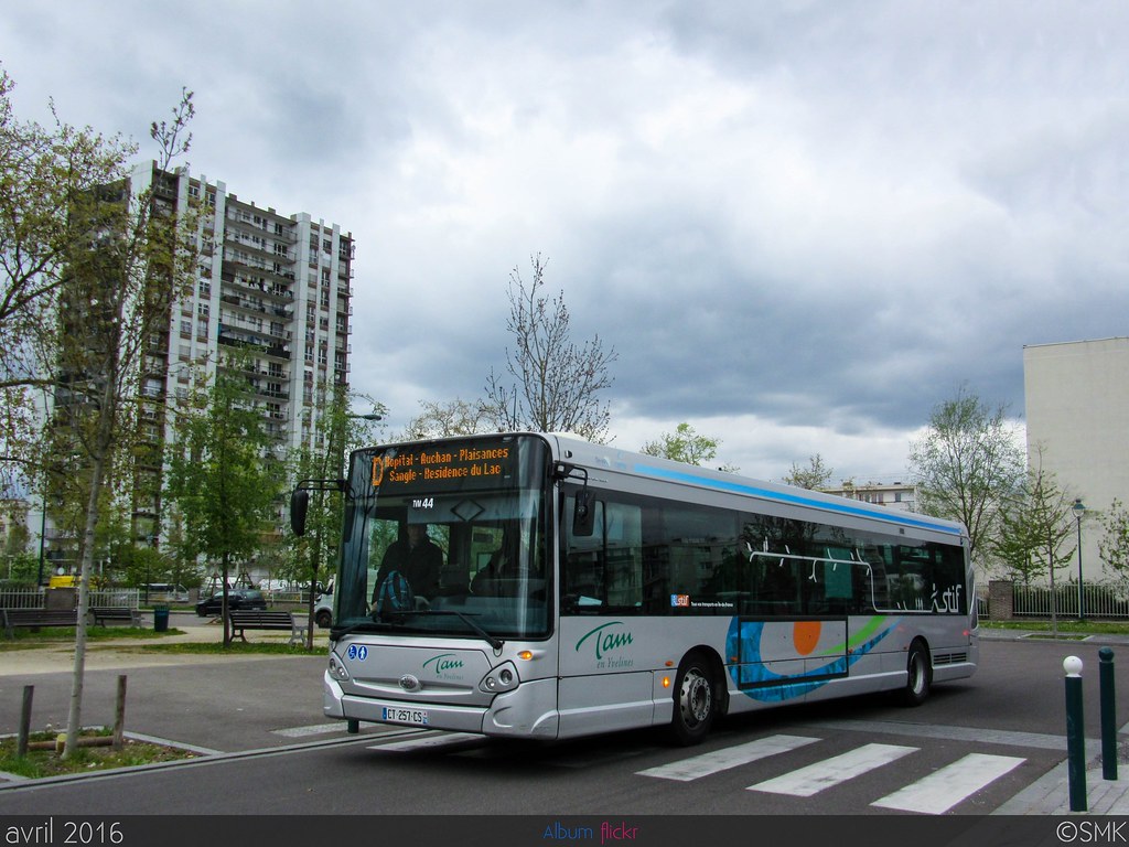 HeuliezBus GX327 n°TVM44 sur la D TVM, groupe RATP AgoraS114 Flickr