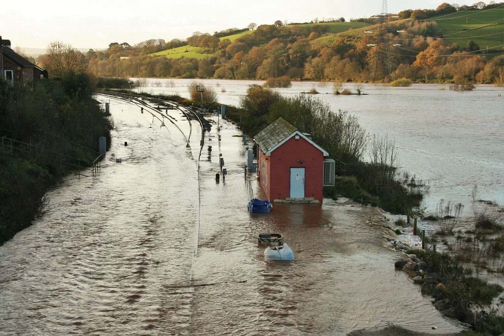 Flooded railway at Cowley Bridge 3 Extensive flooding of t… Flickr