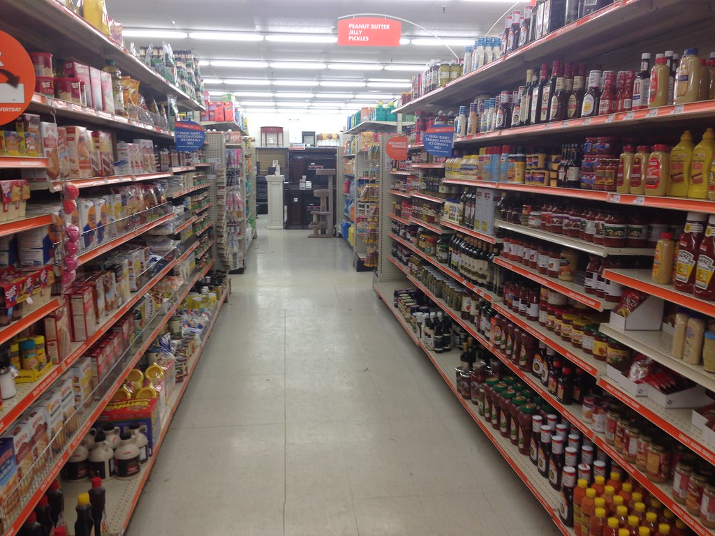 Big Lots, Lapeer, MI This was originally a Yankee discount… Flickr