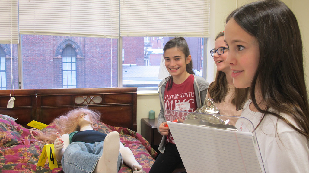 Boyce Middle School Students Visit CSI House Point Park University