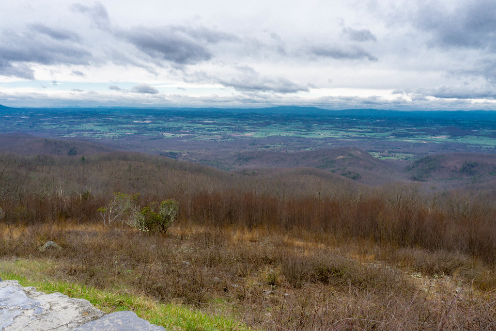 Crimora Lake Overlook Crimora Lake Overlook on Skyline Dri… Flickr