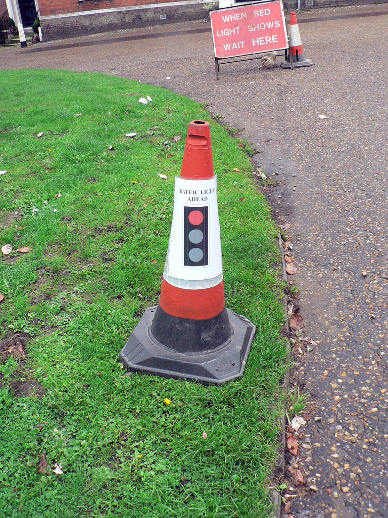 Trainee Traffic Light Norwich Cathedral, Norwich, Norfolk,… Flickr