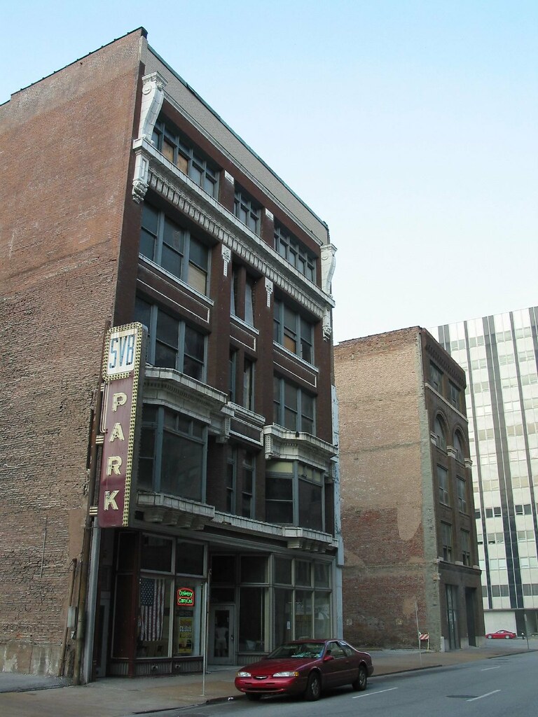 IMG_2620 Downtown "Locust Street" Erich Ulmer Flickr